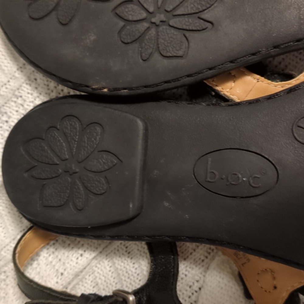 Stylish Black B.O.C. Slingback Sandals with Leather Floral Accent & Insole - EUC - Picture 12 of 12